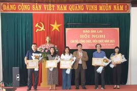 Báo Gia Lai tổ chức Hội nghị cán bộ, viên chức và Hội nghị cộng tác viên năm 2021