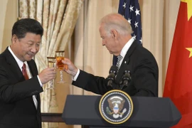 Tổng thống Trump 'gài thế' ông Biden về Trung Quốc ở phút chót