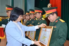 Gia Lai: Khen thưởng 28 tập thể, cá nhân xuất sắc trong thực hiện nhiệm vụ quốc phòng-an ninh