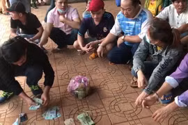 Bình Phước: Bắt giữ 31 đối tượng đánh bạc kiếm tiền… "đón Tết Tân Sửu"