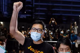 Khoảng 50 nhân vật đối lập Hồng Kông bị bắt theo luật an ninh quốc gia