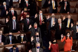 "Giờ G" kịch tính ở Mỹ và cơ hội cuối cho Tổng thống Trump