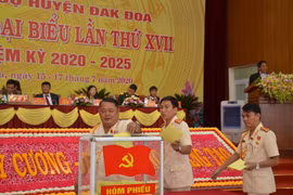 Đại hội đại biểu Đảng bộ huyện Đak Đoa lần thứ XVII: Bầu 11 đồng chí vào Ban Thường vụ Huyện ủy