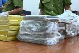 Hưng Yên: Bắt hai thanh niên vận chuyển 54 bánh heroin