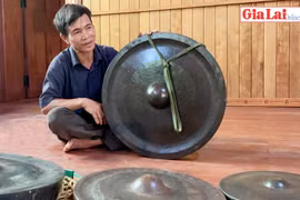 Độc đáo chiêng Pat
