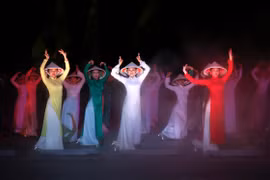 Để áo dài Việt Nam được UNESCO công nhận