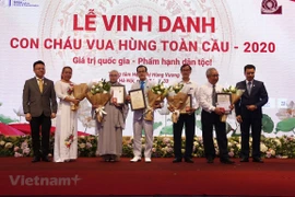 Xúc động chương trình Vinh danh con cháu vua Hùng toàn cầu 2020