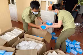Gia Lai: Tạm giữ 17.500 khẩu trang y tế không rõ nguồn gốc