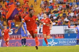 Thanh Hóa hạ B.Bình Dương, cả 2 HLV đều "không tin vào mắt mình"