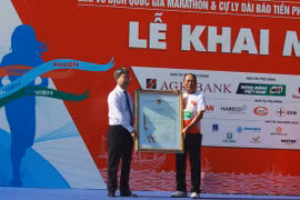 Quảng Ngãi: Huyện Lý Sơn đón nhận bảng chứng nhận Chỉ dẫn địa lý tỏi Lý Sơn