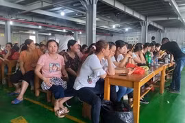 Mất việc, cái khó, cái đói tới ngay