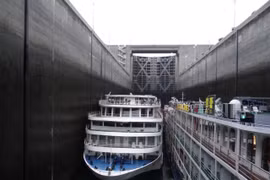 Bên trong con đập lớn nhất hành tinh của Trung Quốc có gì?