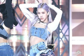 Nhan sắc đẹp như tiên nữ của 4 thành viên BlackPink trên sân khấu