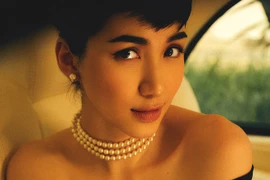 Hòa Minzy đẹp bất ngờ khi hoá thân thành Audrey Hepburn