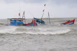 Tìm thấy thi thể bé 8 tuổi vụ thuyền bị tàu lạ đâm chìm giữa đêm