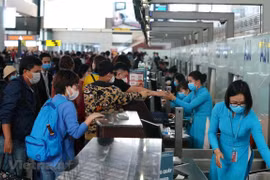 Cục Hàng không: Cần ít nhất 4 ngày để 'cõng' khách rời Đà Nẵng