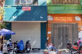 Mặt bằng kinh doanh trên 'đất vàng' bỏ trống hàng loạt