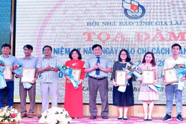 "Báo chí cần nêu cao vai trò giám sát và phản biện xã hội"