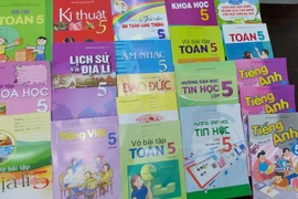 Gánh nặng từ sách tham khảo