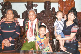 Xây dựng gia đình từ giá trị truyền thống