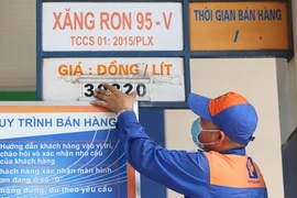 Thách thức điều hành giá