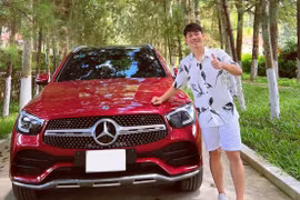 HAGL: Minh Vương khoe xe bạc tỉ, bầu Đức nhận tin vui?