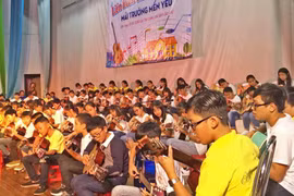 Câu lạc bộ guitar Thầy và Trò đồng hành, sẻ chia