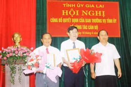 Trao quyết định chuẩn y đồng chí Phạm Văn Cường giữ chức Bí thư Huyện ủy Đức Cơ