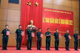 Bộ đội Biên phòng tỉnh Gia Lai trao quân hàm sĩ quan đợt I-2022