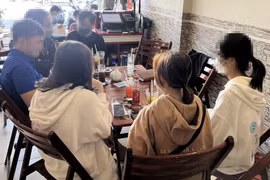 Cẩn trọng "sập bẫy" mua hàng trả góp