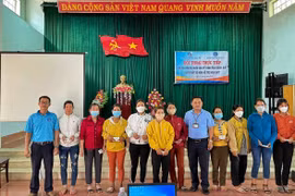 Tặng 90 thẻ bảo hiểm y tế cho hội viên phụ nữ nghèo huyện Đak Pơ