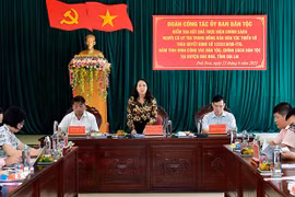 Thứ trưởng, Phó Chủ nhiệm Ủy ban Dân tộc Hoàng Thị Hạnh làm việc tại Đak Đoa