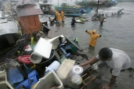 Philippines: 11 người chết trong cơn bão nhiệt đới