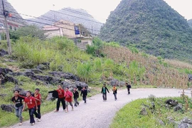 Trước thiên nhiên hùng vĩ Hà Giang