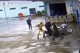 Loại khỏi ngành những công an đánh hai thiếu niên là được lòng dân