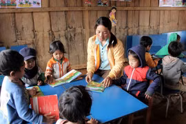 Thúc đẩy quyền tiếp cận giáo dục