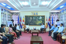 Lãnh đạo Ban Chuyên trách tỉnh Gia Lai thăm, chào xã giao Tỉnh trưởng Preah Vihear