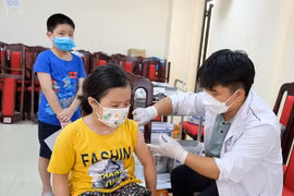 Một số người không mắc Covid-19, vì sao?