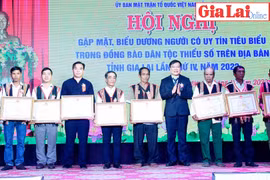 Gặp mặt, biểu dương 350 người có uy tín tiêu biểu