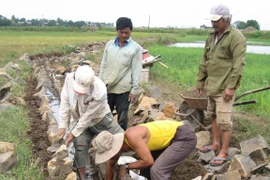 Đẩy nhanh tiến độ giải ngân vốn đầu tư công, thực hiện 3 Chương trình mục tiêu quốc gia