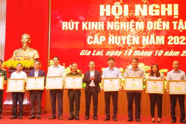 Gia Lai rút kinh nghiệm diễn tập khu vực phòng thủ cấp huyện năm 2022