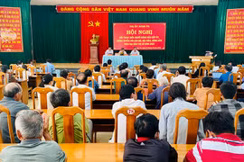 Thường trực Thị ủy Ayun Pa đối thoại với cán bộ, hội viên nông dân