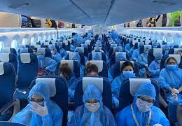 Những người liên quan đến chuyến bay giải cứu nên tự thú cho nhanh