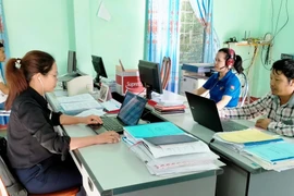 Cung cấp thông tin của chính quyền cơ sở: Nâng cao nhận thức cộng đồng