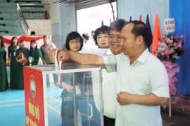 Lan tỏa yêu thương đến với người nghèo