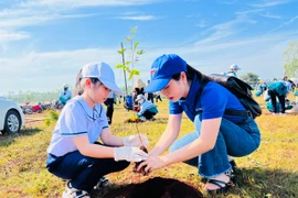 252 học sinh Trường Tiểu học Chu Văn An tham gia chương trình "Hành trình xanh của em"