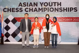 Nữ sinh lớp 11 lập thành tích xuất sắc ở giải cờ vua trẻ châu Á