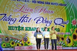 Kbang: Gần 300 diễn viên tham gia liên hoan "Tiếng hát đồng quê"
