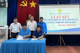 Liên đoàn Lao động huyện Đức Cơ ký kết thỏa thuận hợp tác với Công ty TNHH một thành viên Hon Đa Kiên