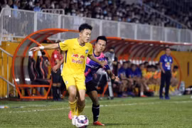 Xuân Trường trở lại tập luyện trước trận cầu với TP. Hồ Chí Minh